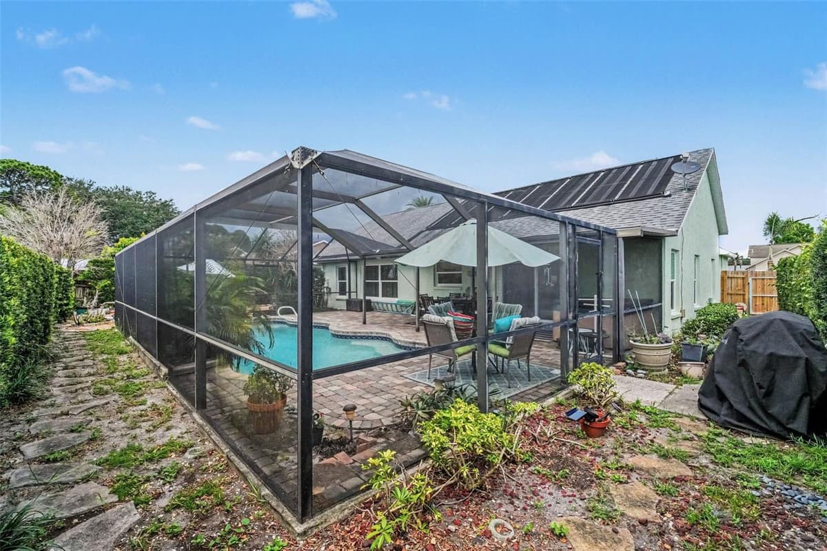 927 JAMESTOWN DRIVE — photo 32 of 40