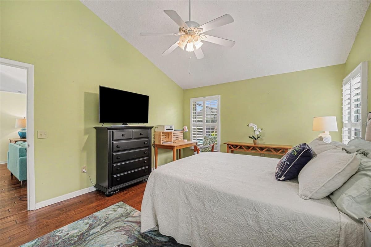 927 JAMESTOWN DRIVE — photo 17 of 40