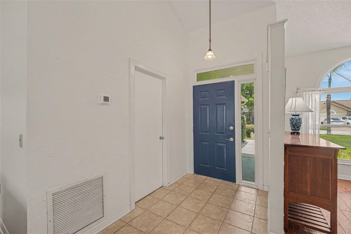 927 JAMESTOWN DRIVE — photo 6 of 40