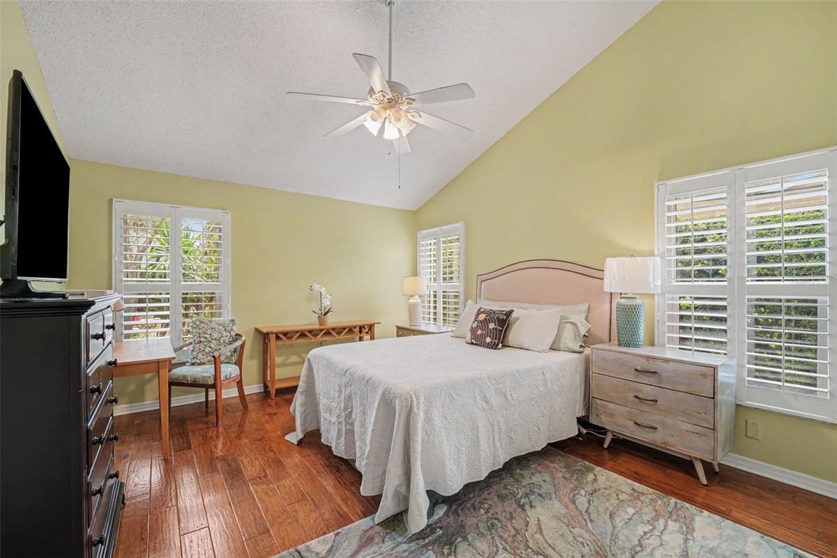 927 JAMESTOWN DRIVE — photo 18 of 40