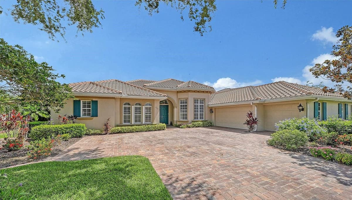 225 PESARO DRIVE — photo 1 of 60