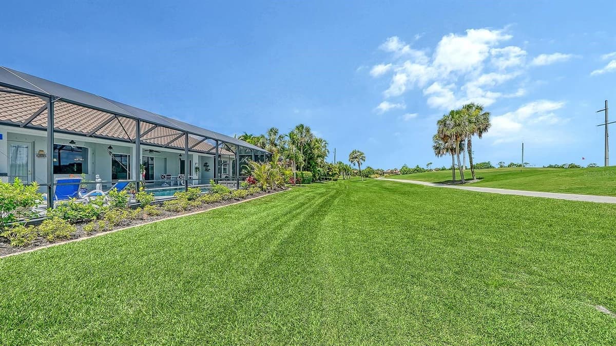 225 PESARO DRIVE — photo 42 of 60
