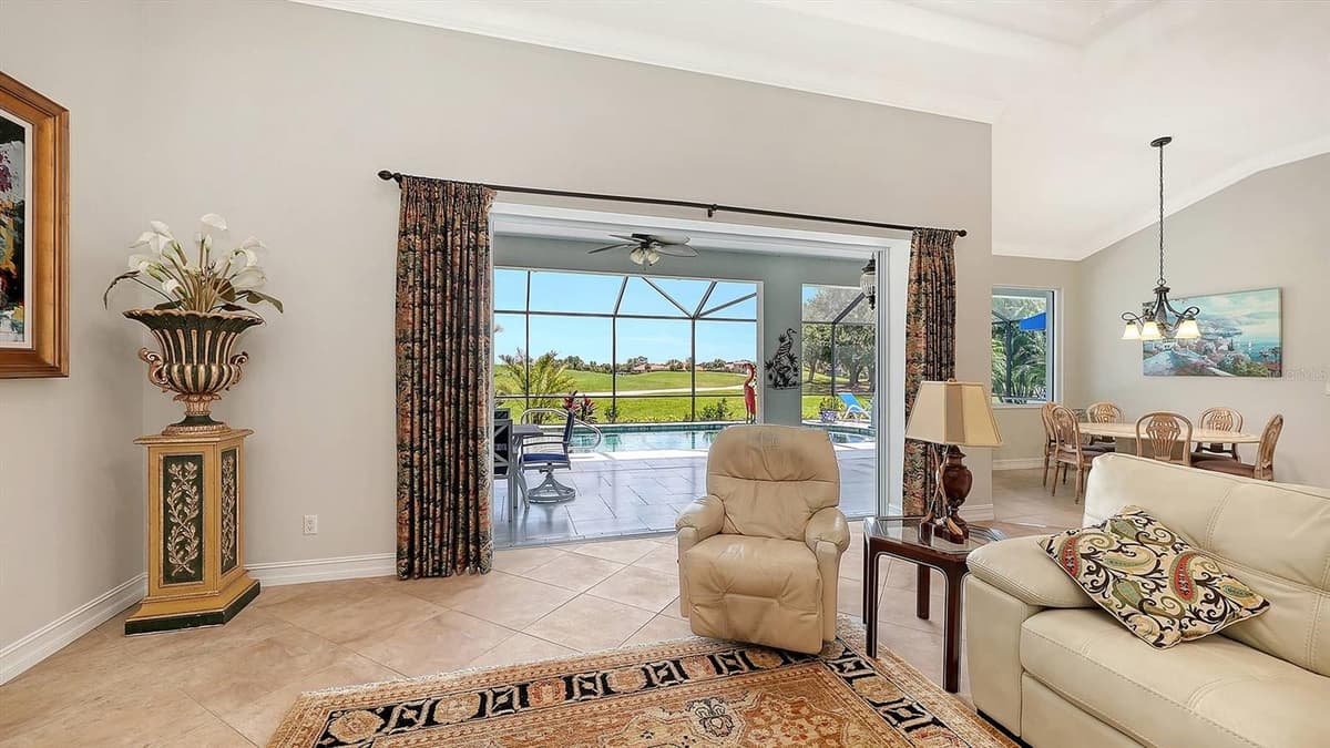225 PESARO DRIVE — photo 10 of 60