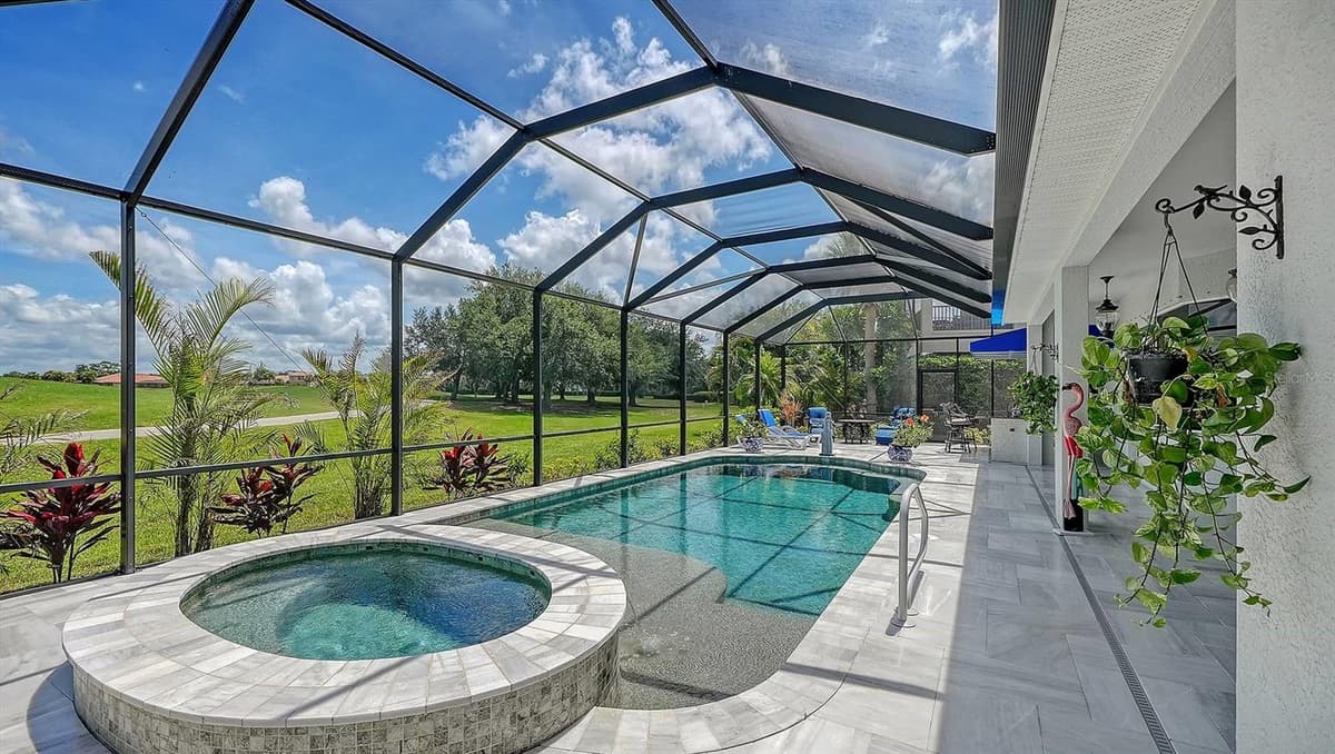 225 PESARO DRIVE — photo 34 of 60