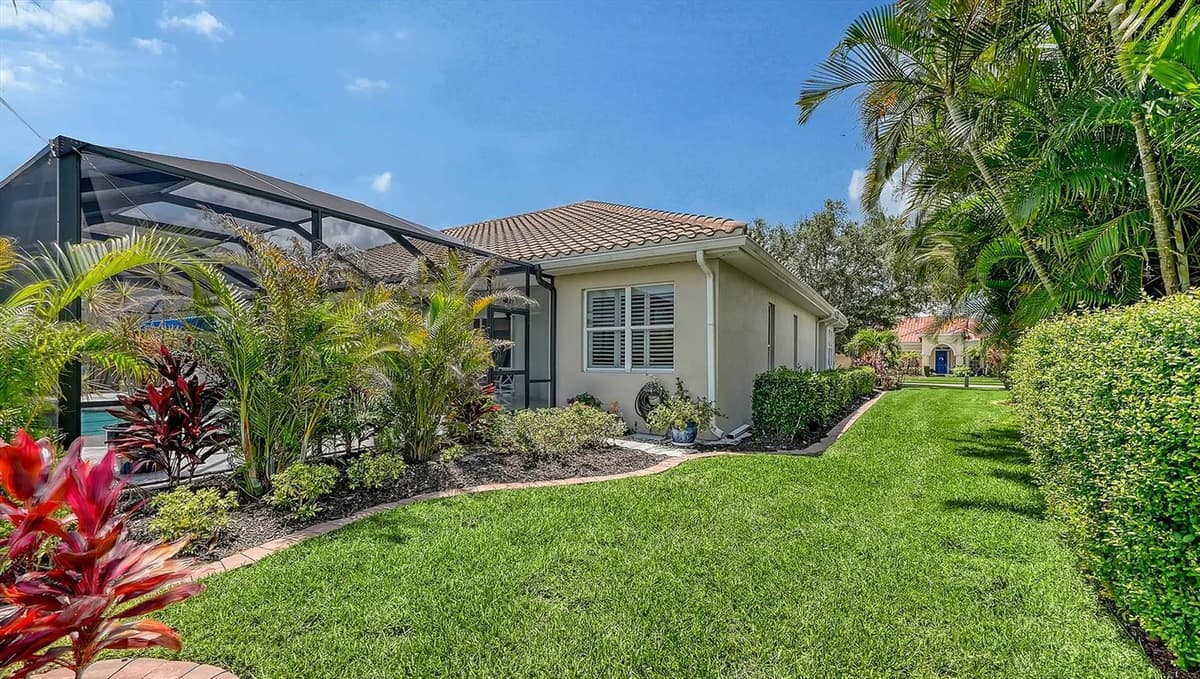225 PESARO DRIVE — photo 41 of 60