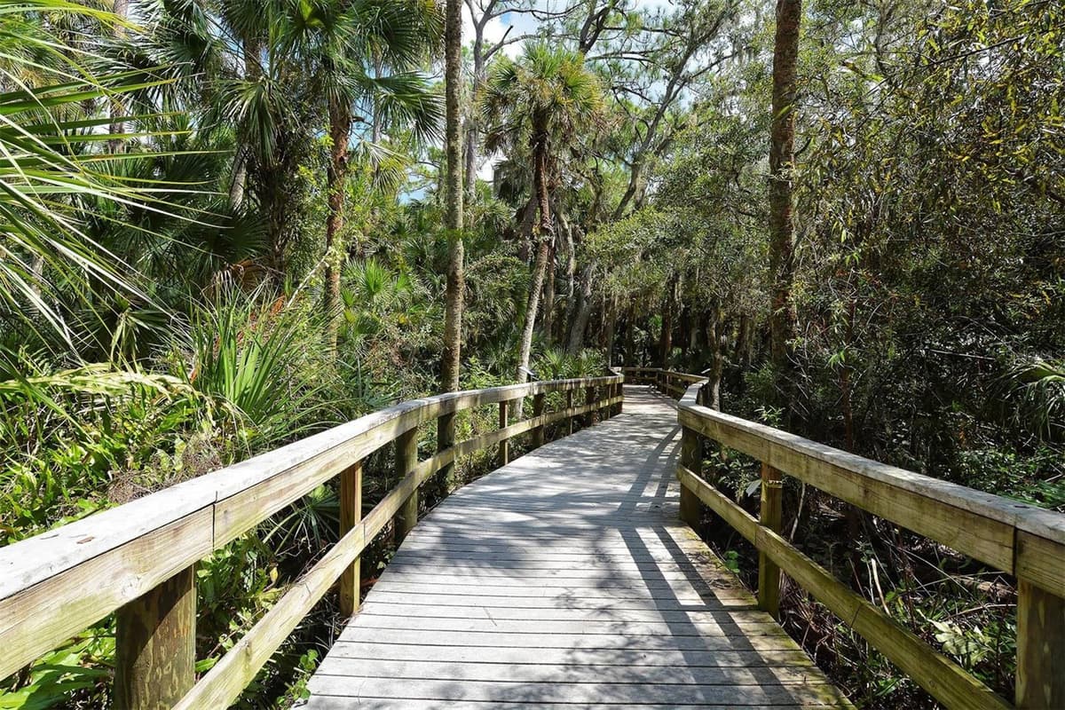 225 PESARO DRIVE — photo 54 of 60