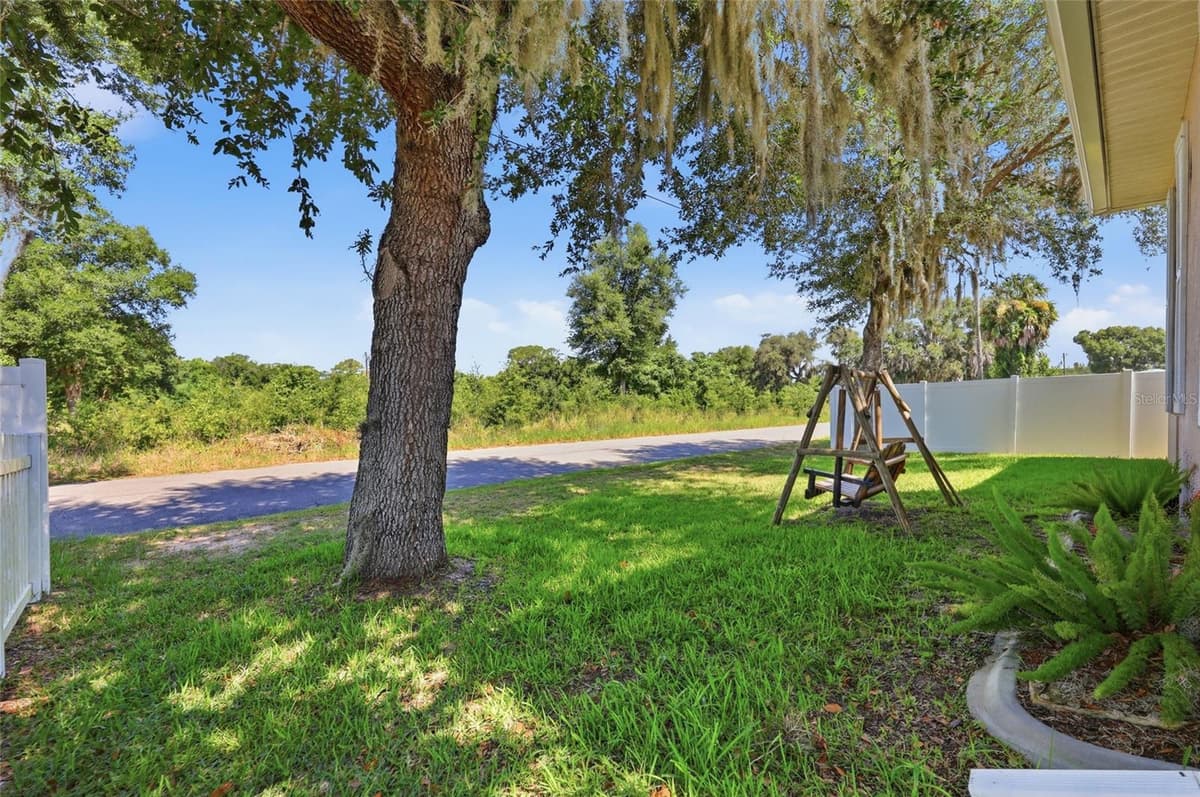 6342 SANDERS GROVE CIRCLE — photo 30 of 44