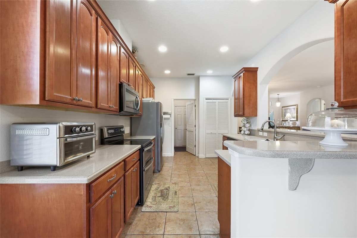6342 SANDERS GROVE CIRCLE — photo 14 of 44