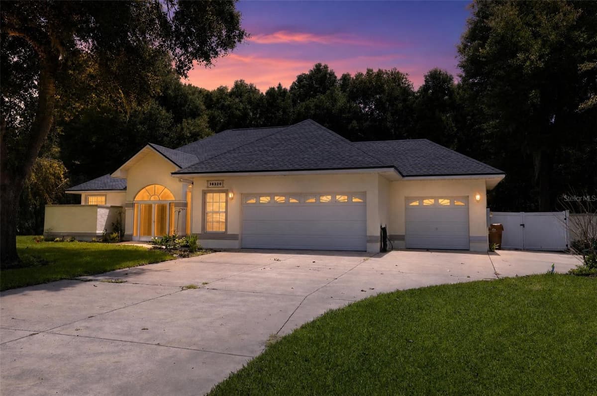 36320 PINEY RIDGE BOULEVARD — photo 3 of 46