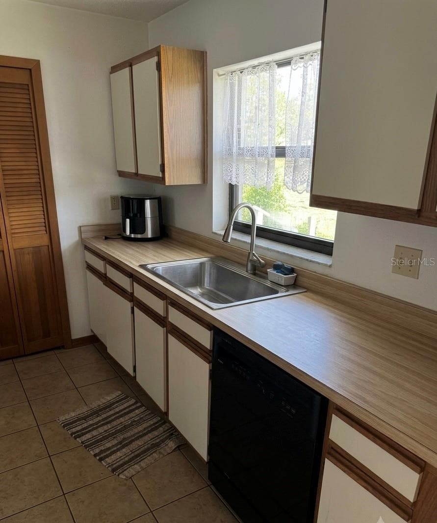 25814 FISHERMANS ROAD — photo 3 of 9
