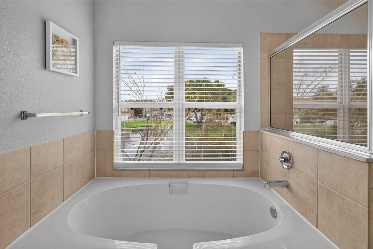 10844 DRAGONWOOD DRIVE — photo 15 of 26