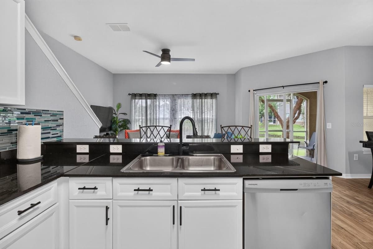 10844 DRAGONWOOD DRIVE — photo 7 of 26