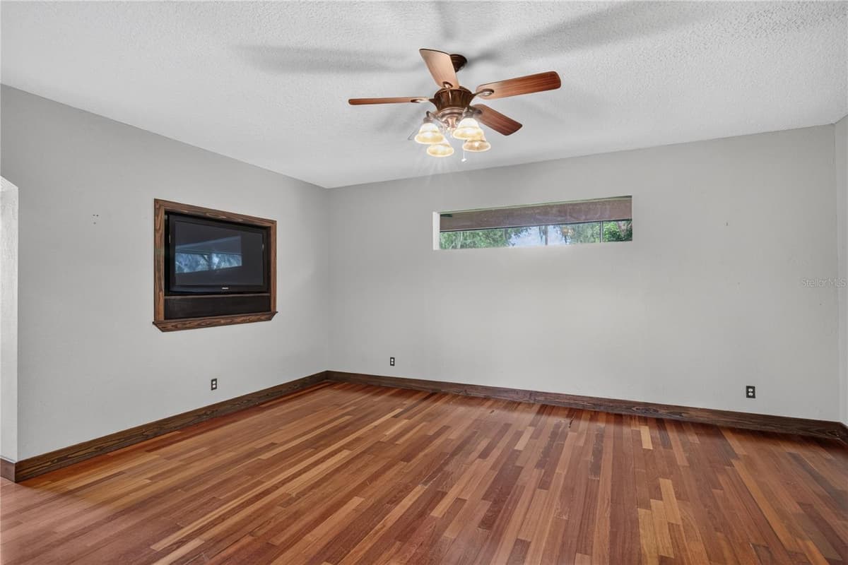 7314 SPRING MOUNTAIN LANE — photo 26 of 68