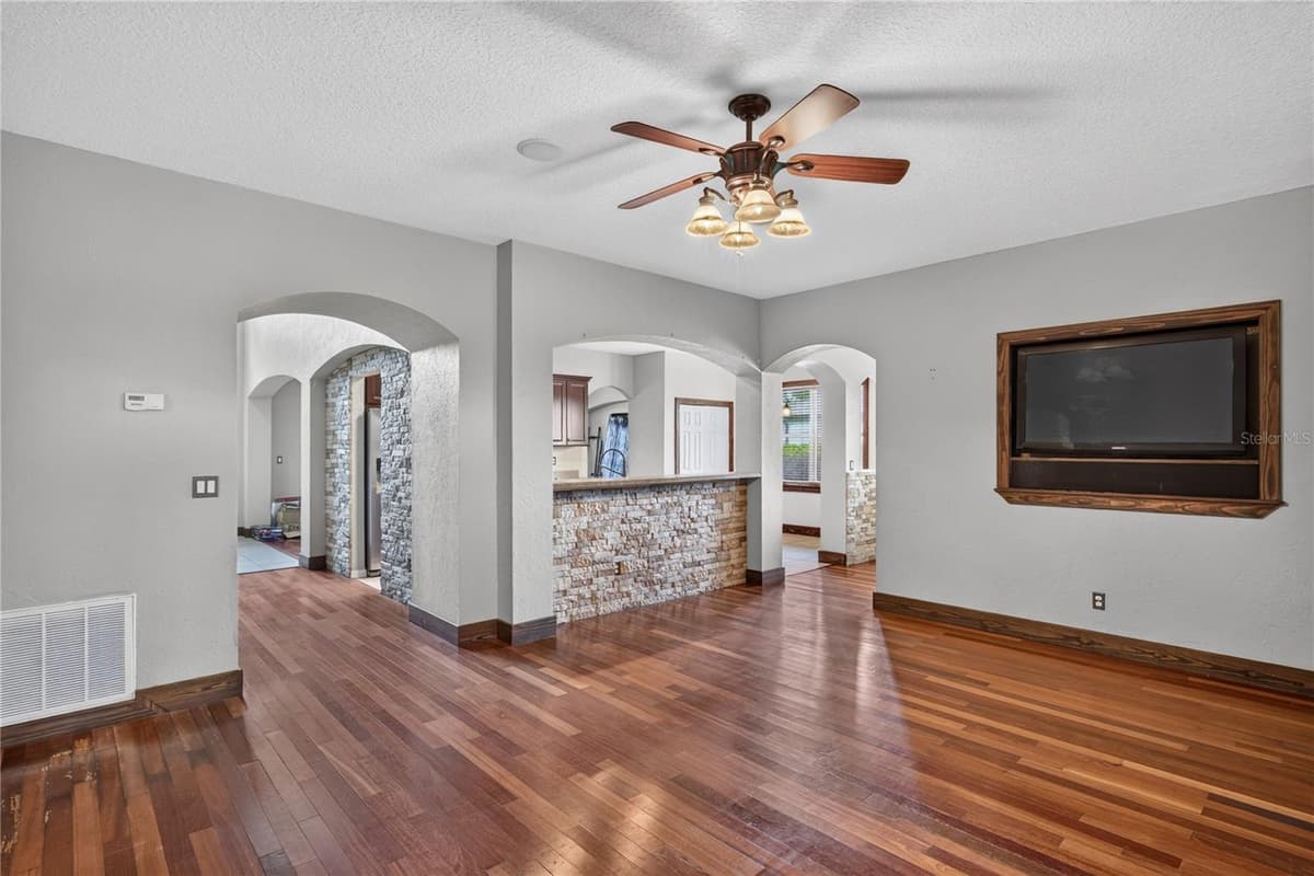 7314 SPRING MOUNTAIN LANE — photo 25 of 68