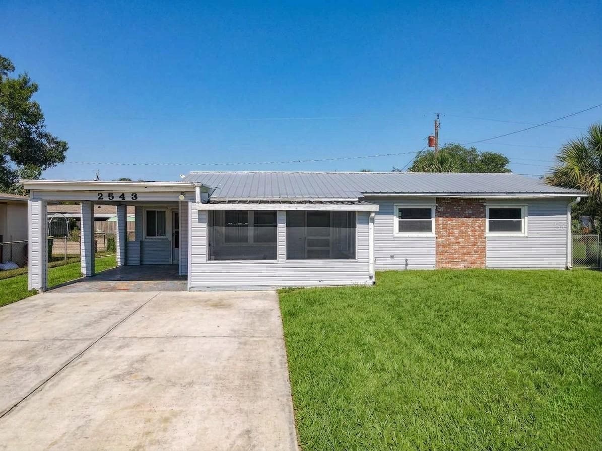 2543 HATHAWAY DRIVE — photo 1 of 27
