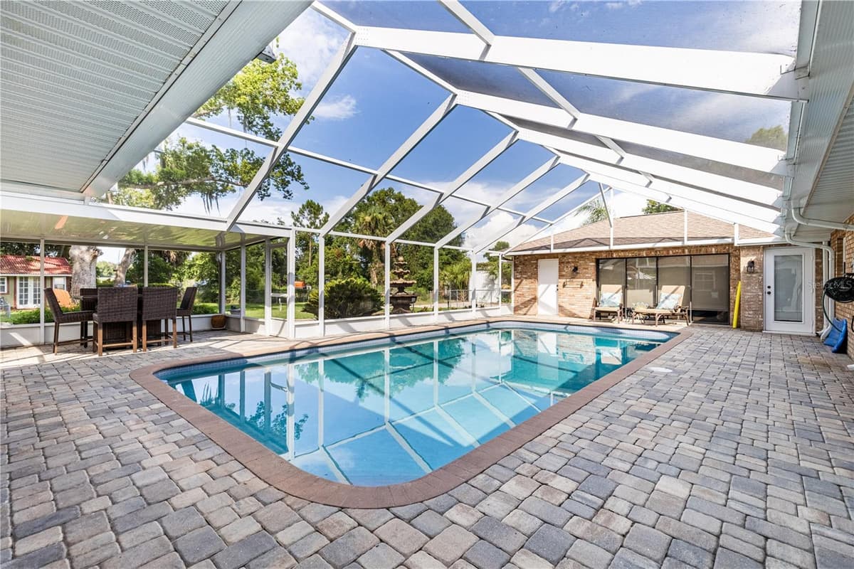 32834 LAKESHORE DRIVE — photo 20 of 86