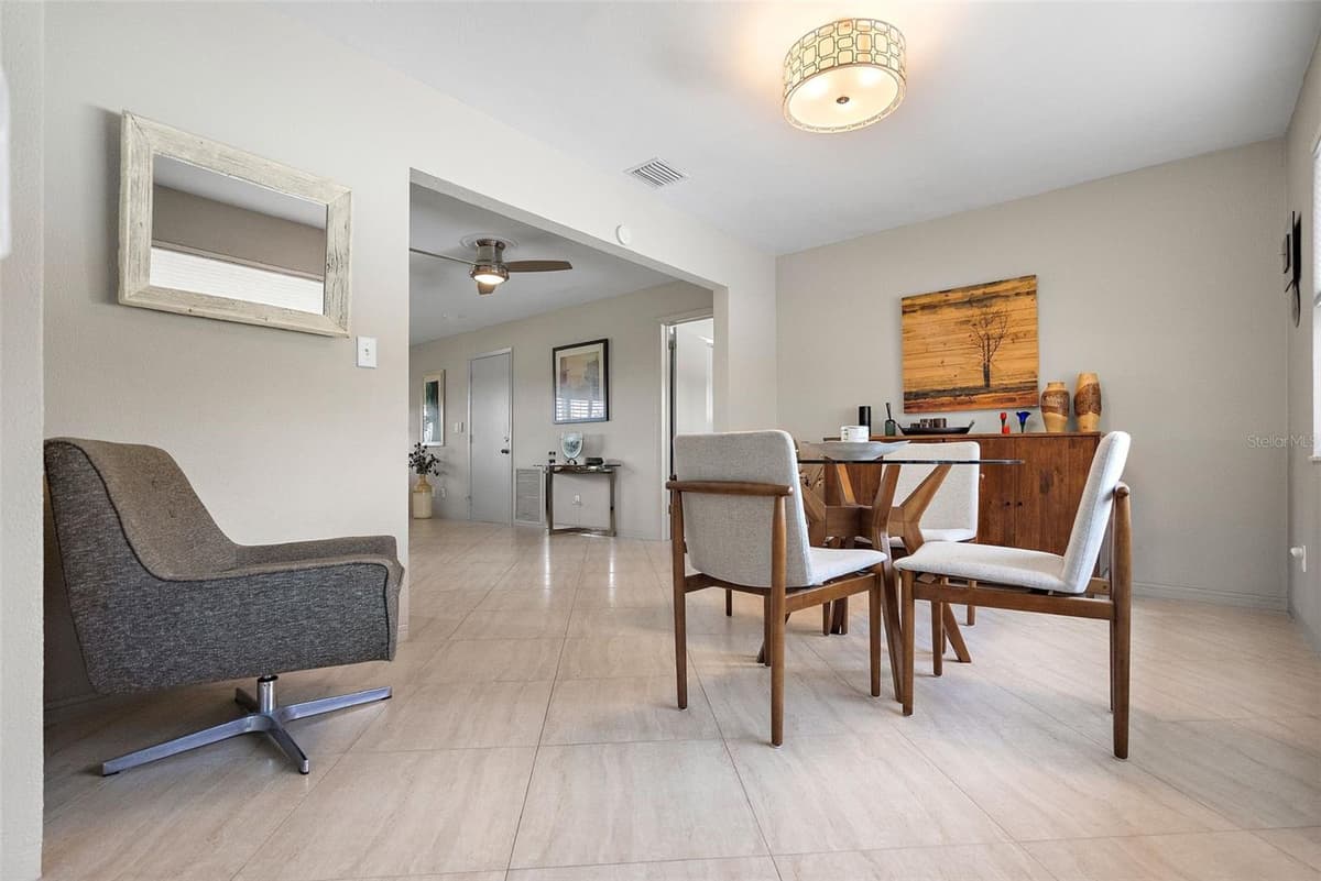 101 MADONNA BOULEVARD — photo 10 of 34