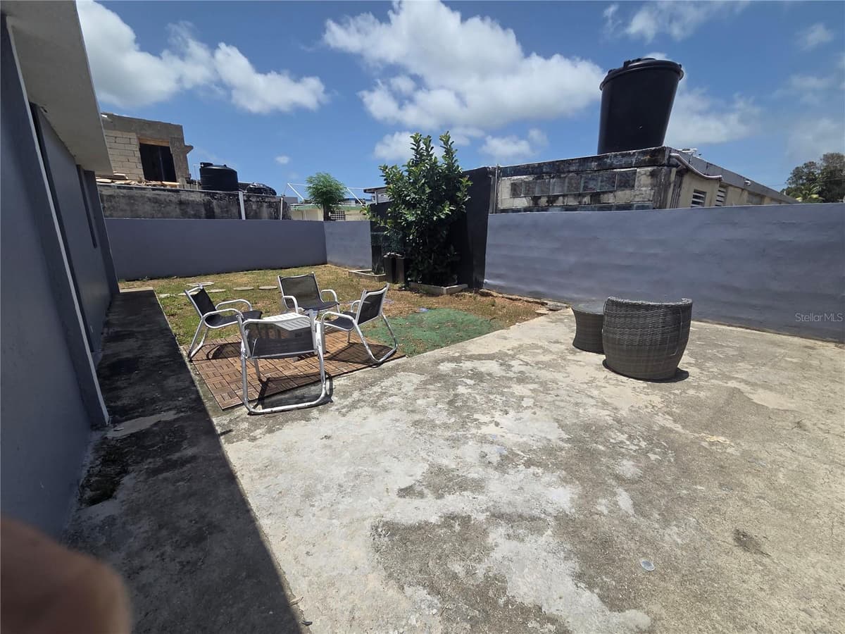 24 calle 35 VILLA CAROLINA — photo 20 of 21
