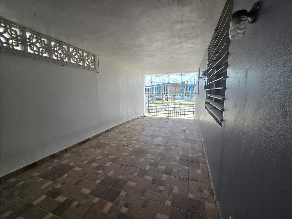 24 calle 35 VILLA CAROLINA — photo 7 of 21