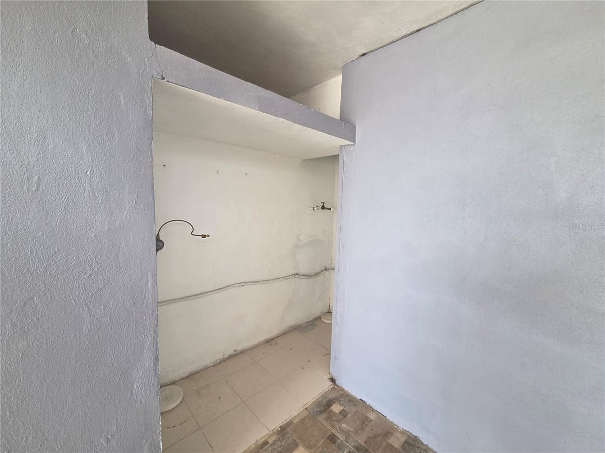 24 calle 35 VILLA CAROLINA — photo 9 of 21