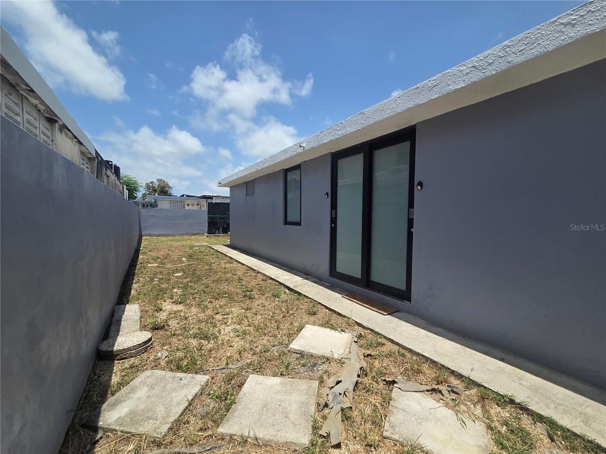 24 calle 35 VILLA CAROLINA — photo 16 of 21