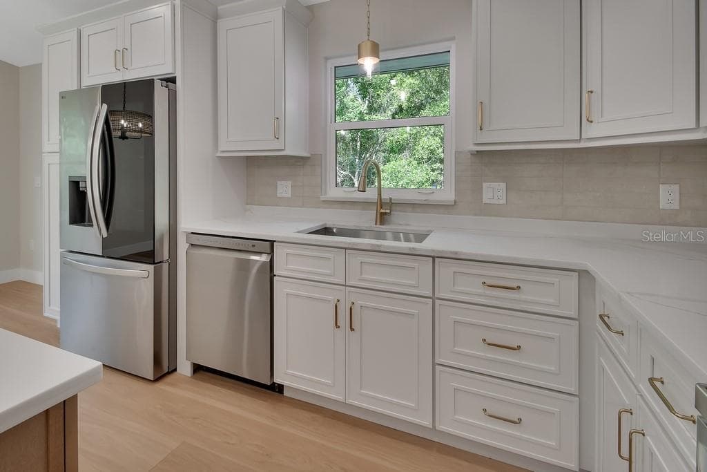 1530 DEER MOSS LANE — photo 15 of 59