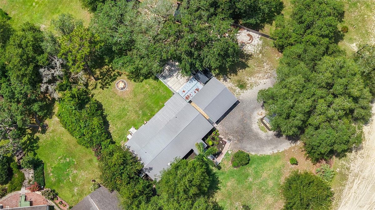 145 CRYSTAL LAKE DRIVE — photo 35 of 44