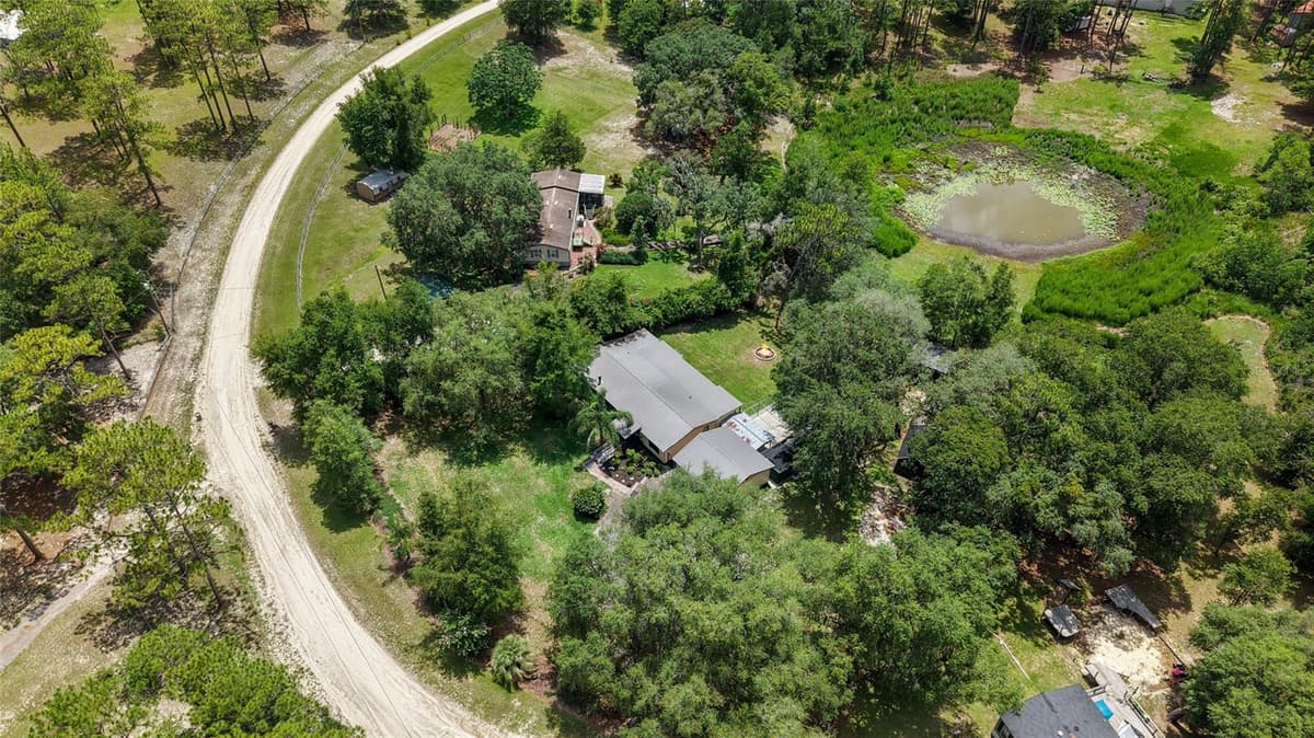 145 CRYSTAL LAKE DRIVE — photo 31 of 44