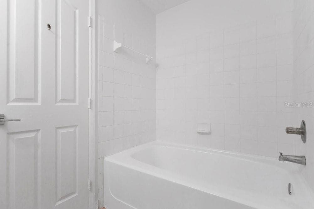 1952 LEGACY COVE DRIVE — photo 14 of 25
