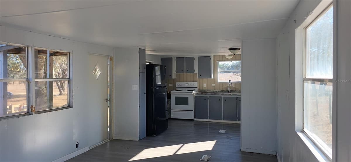1390 and 1428 NOBLE STREET — photo 31 of 42