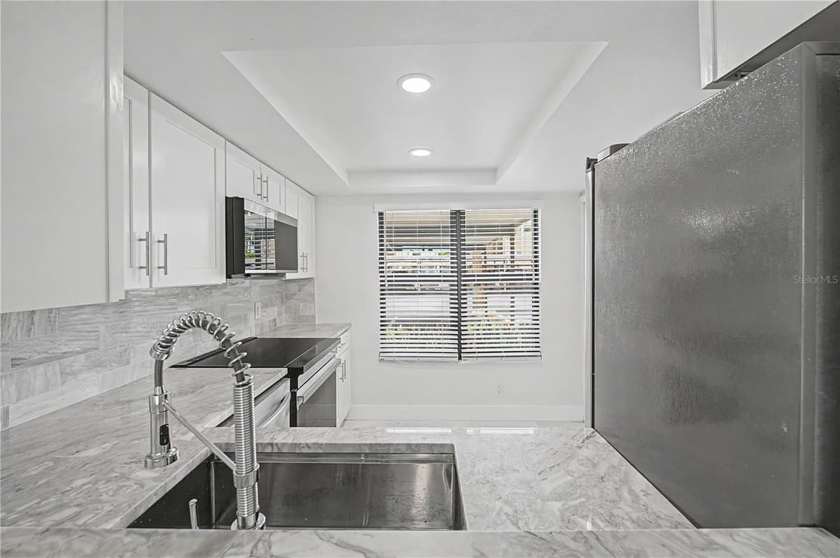 2618 COVE CAY DRIVE — photo 7 of 49