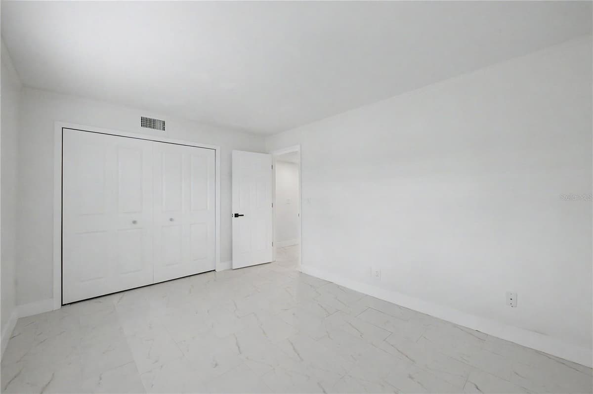 2618 COVE CAY DRIVE — photo 27 of 49