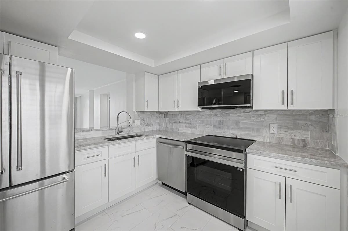 2618 COVE CAY DRIVE — photo 5 of 49