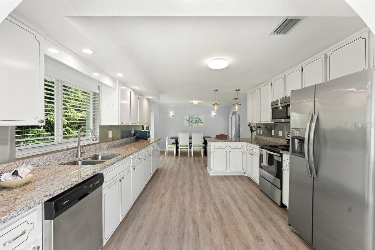 1708 ATLANTIC AVENUE — photo 15 of 88