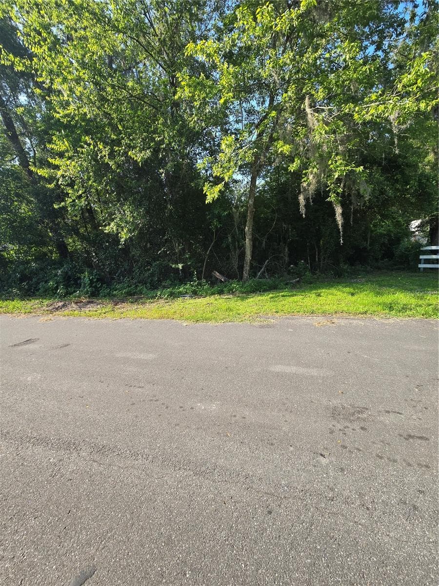 7007 51ST AVENUE — photo 1 of 2