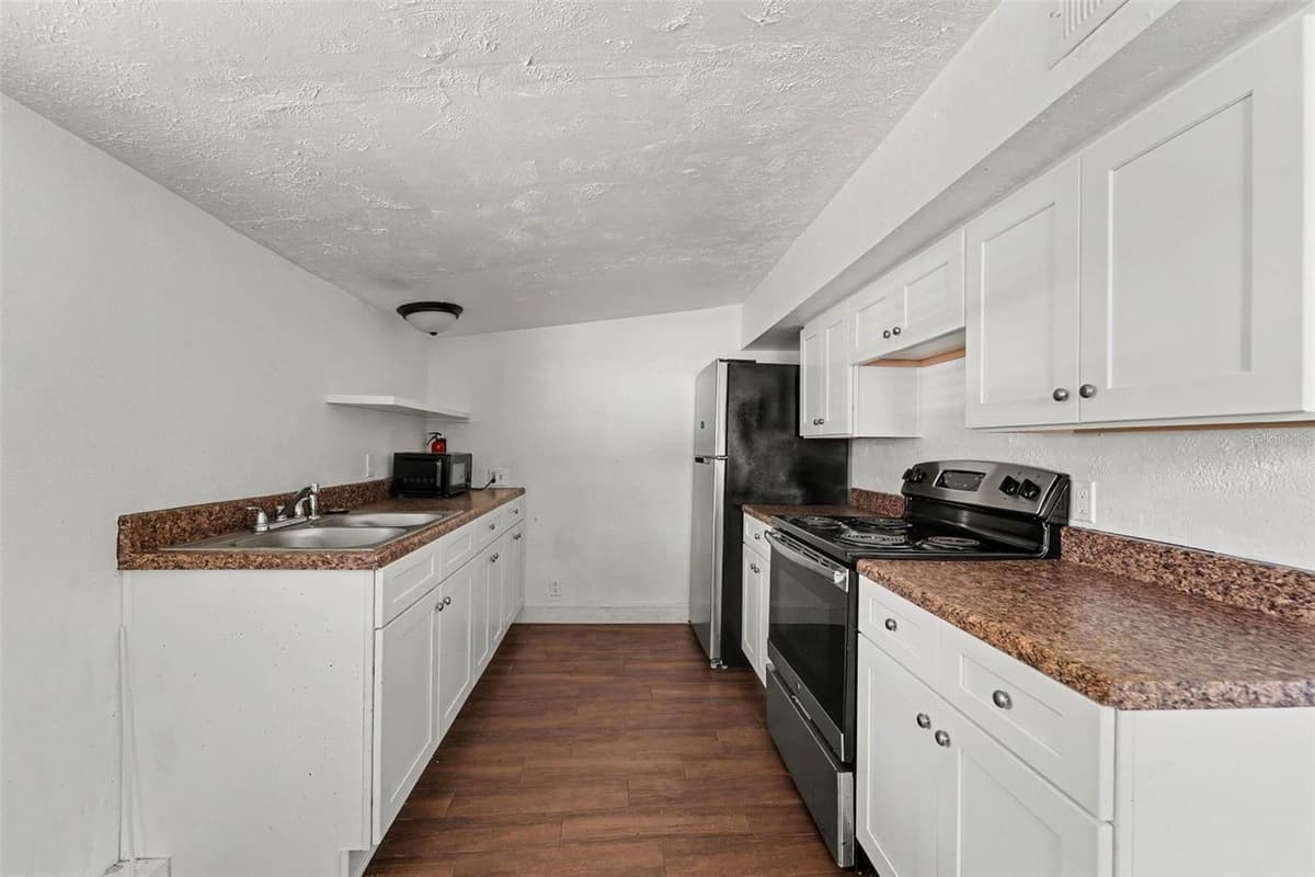 122 GARFIELD AVENUE — photo 20 of 23