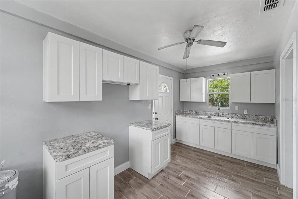 122 GARFIELD AVENUE — photo 2 of 23