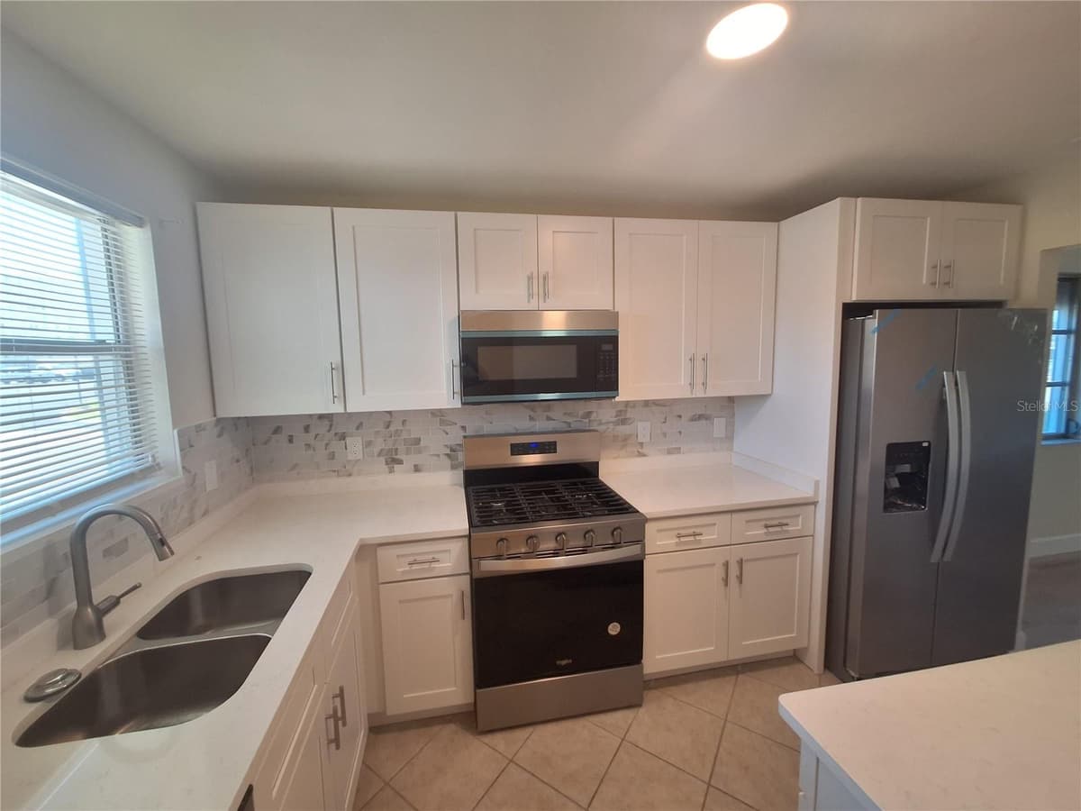3128 59TH STREET — photo 3 of 26