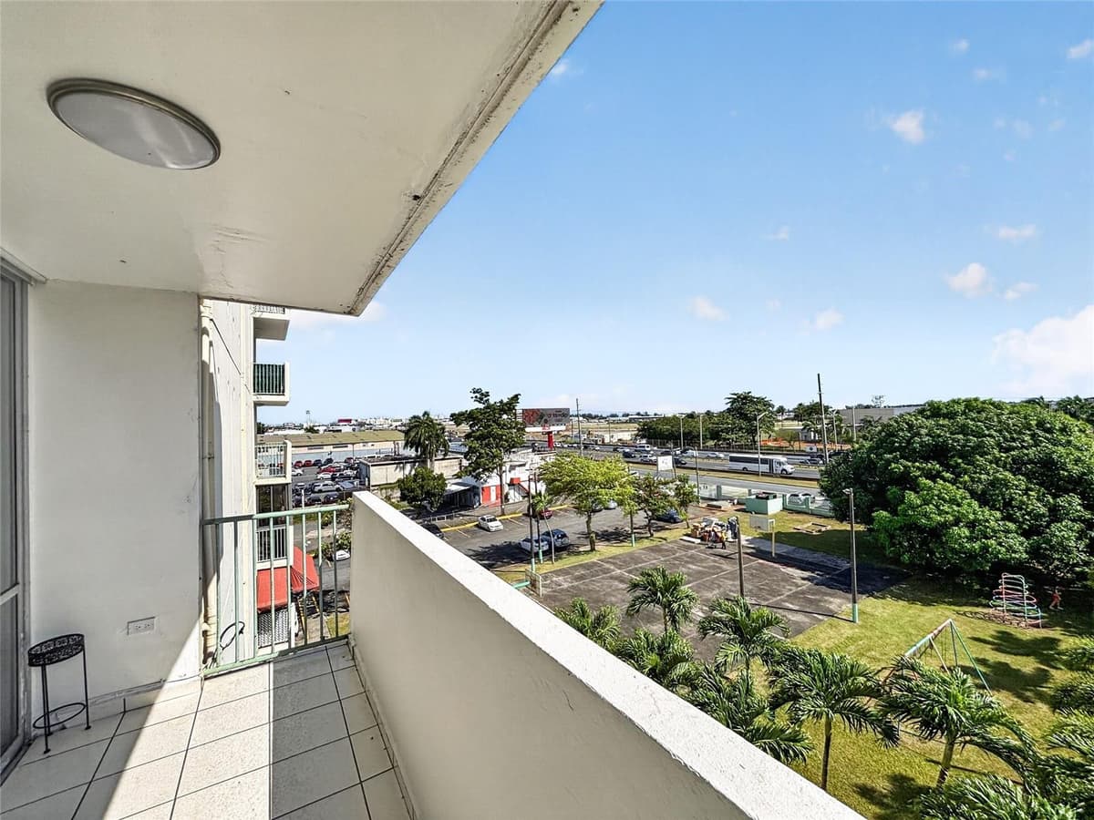 K CONDOMINIO INTERSUITES — photo 3 of 13
