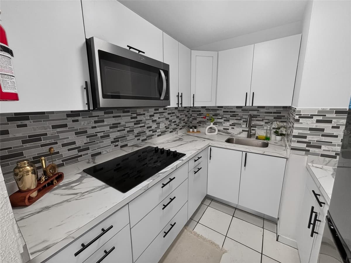 K CONDOMINIO INTERSUITES — photo 5 of 13