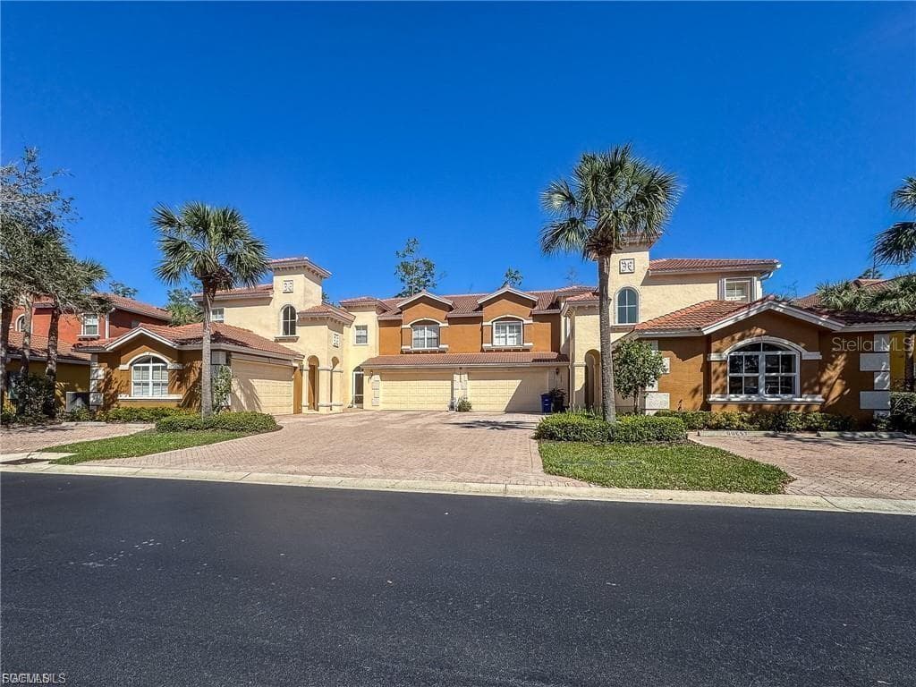12099 LUCCA STREET — photo 2 of 39