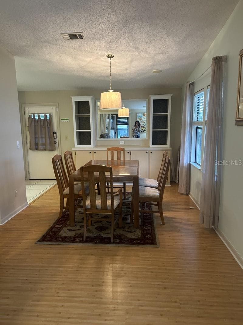 1550 HILLCREST DRIVE — photo 6 of 11