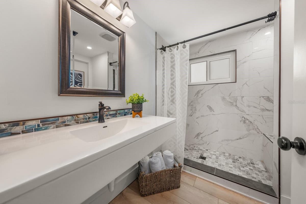 932 HIGHLAND AVENUE — photo 15 of 37