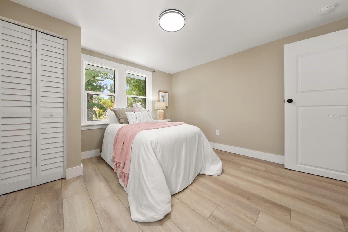 932 HIGHLAND AVENUE — photo 14 of 37