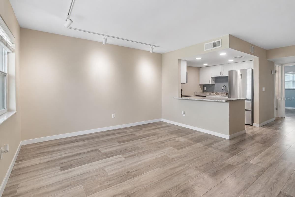 9715 HARRELL AVENUE — photo 10 of 30