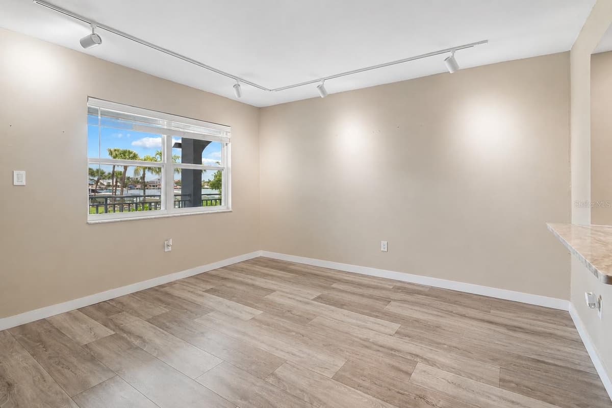 9715 HARRELL AVENUE — photo 11 of 30
