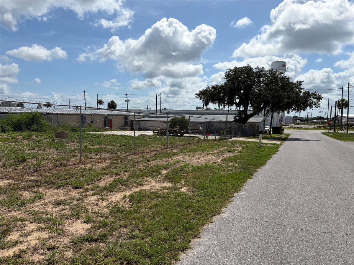 540 SCENIC HIGHWAY — photo 33 of 42