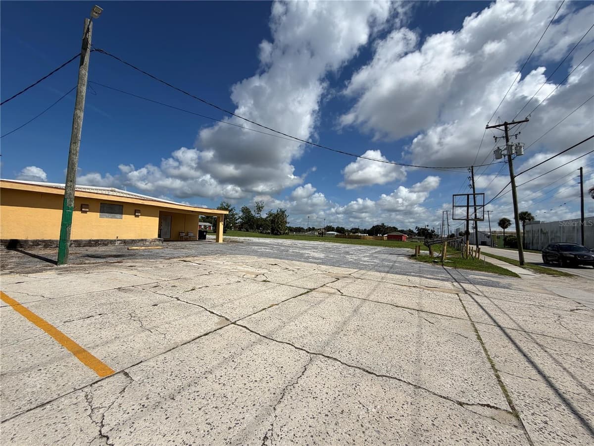 540 SCENIC HIGHWAY — photo 2 of 42