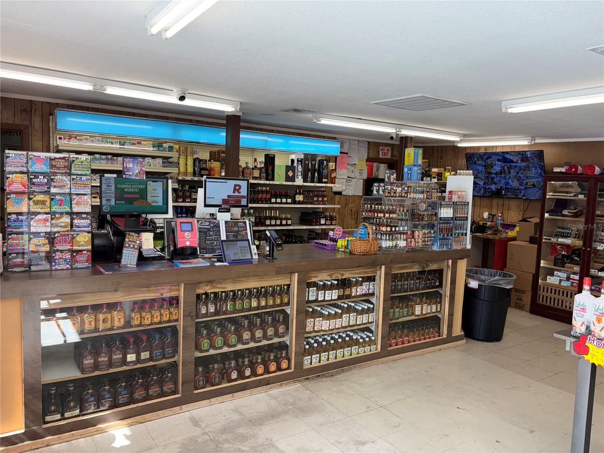 540 SCENIC HIGHWAY — photo 7 of 42