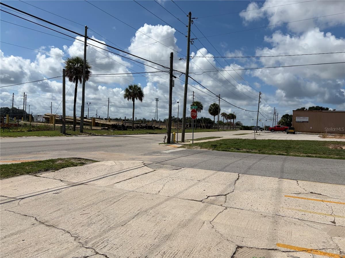540 SCENIC HIGHWAY — photo 31 of 42